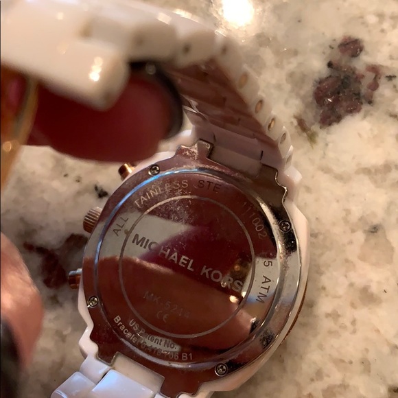 White and Rose Gold Michael Kors Watch - Picture 4 of 4